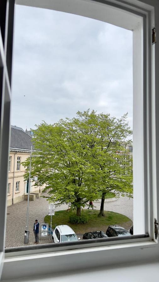 4ZKB wunderschöne Altbauwohnung über mehrere Etagen mit Dachterrasse und Schreibtisch direkt am Schloß Oldenburg Exterior foto